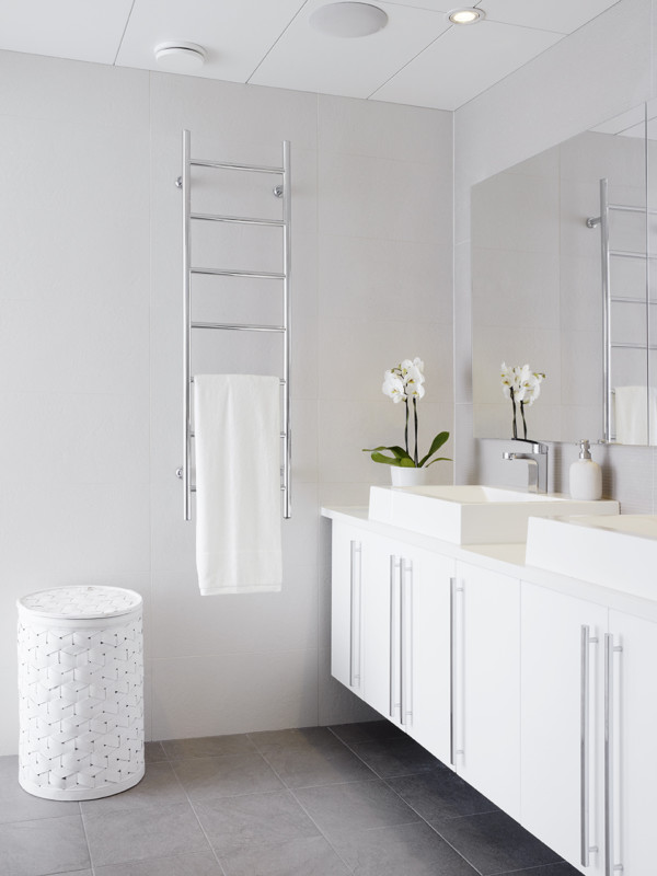 REJ Design Tango EH 35130 kromi valkoinen kylpyhuone