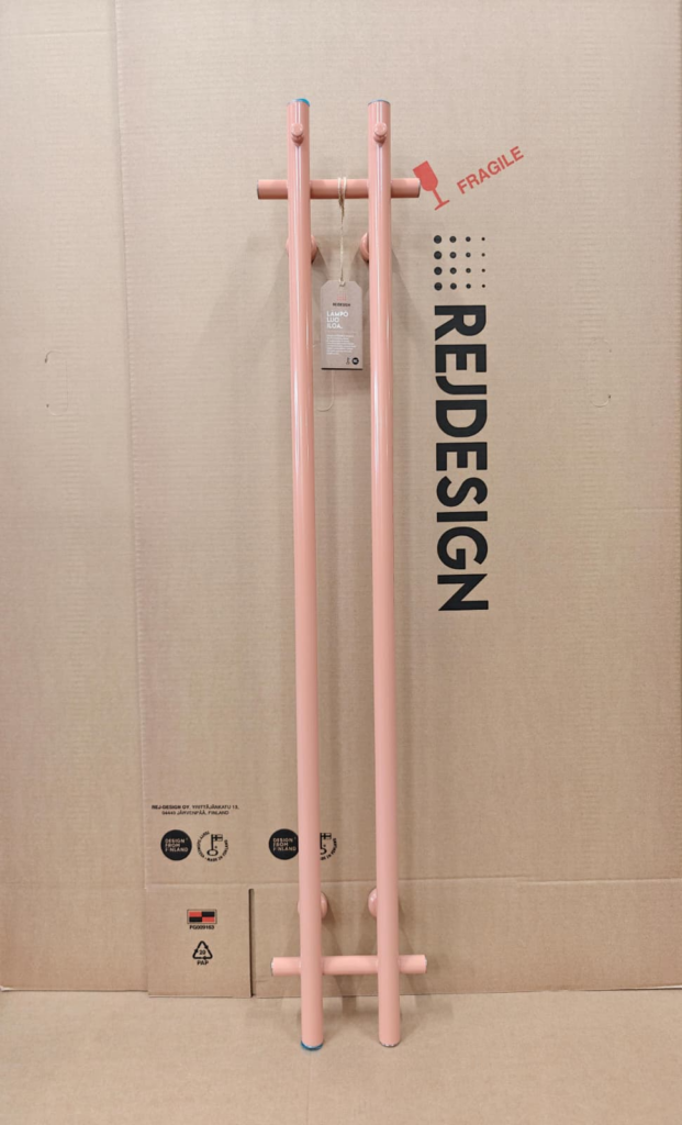 E 20122 Vaaleanpunainen (RAL 3012 kiiltävä) 400€